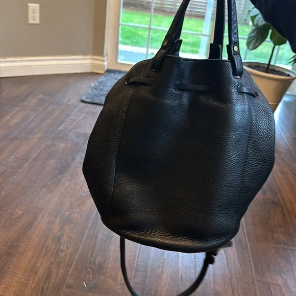 Madewell Austin Leather bucket handbag - Picture 9 of 9